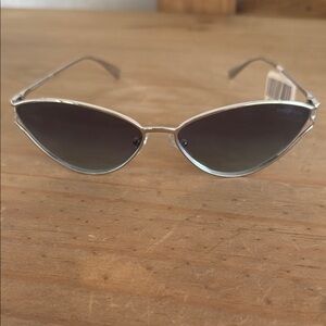 Stylish Silver Sunglasses